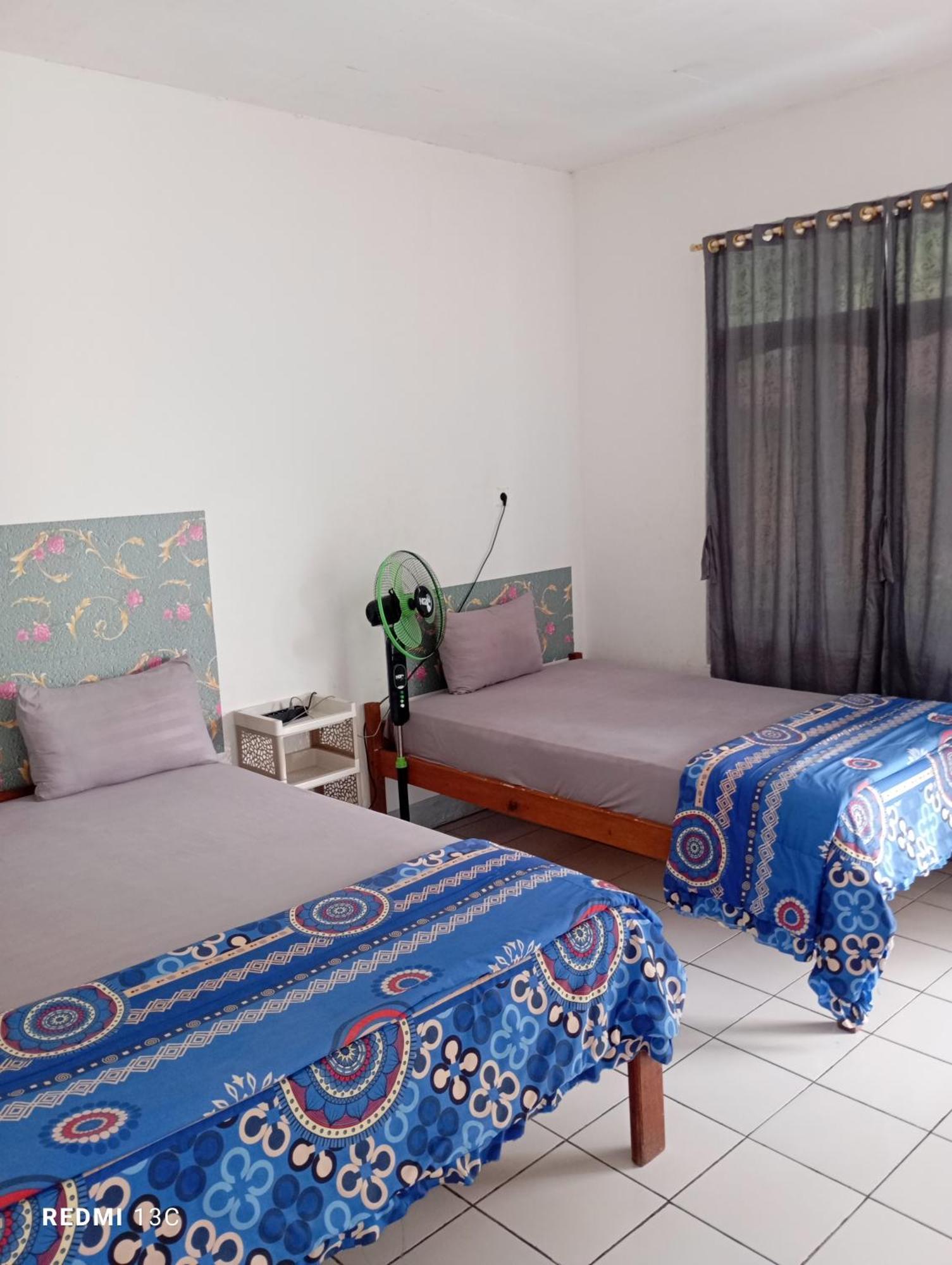 Hidayah Homestay 克里穆图 外观 照片